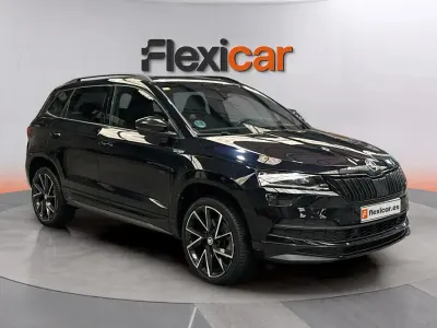 Usado Skoda Karoq SportLine 150 CV (110 kW) 2020 Negro SUV