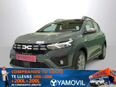 Usado Dacia Sandero Expression 101 CV (74 kW) 2023 Verde Utilitario