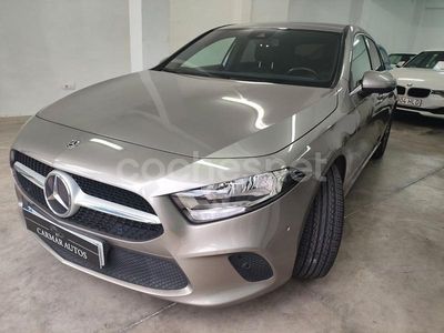 Gris / plata Usado 2020 Mercedes A200 Berlina | 19.450 € (Super precio)