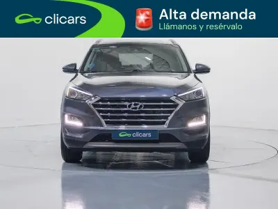 Usado Hyundai Tucson 116 CV (85 kW) 2020 Gris / plata SUV