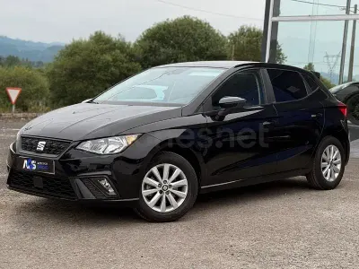 Usado Seat Ibiza Style 110 CV (80 kW) 2021 Negro Utilitario
