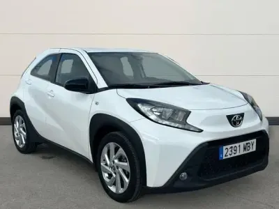 Occasion Toyota Aygo Play 72 PK (52 kW) 2022 Wit Hatchback