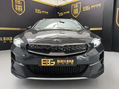 Usado Kia XCeed 141 CV (103 kW) 2021 Gris / plata SUV