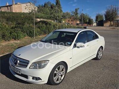 Usado Mercedes C180 156 CV (114 kW) 2009 Blanco Berlina