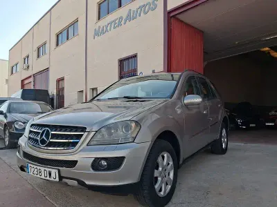 Usado Mercedes ML280 190 CV (139 kW) 2006 Beige SUV