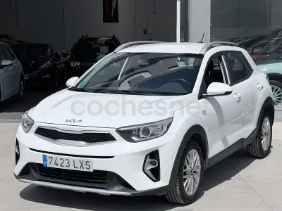 Usado Kia Stonic Plus 84 CV (61 kW) 2022 Blanco SUV