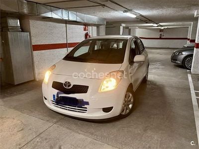 Usado Toyota Yaris 87 CV (63 kW) 2007 Blanco Utilitario