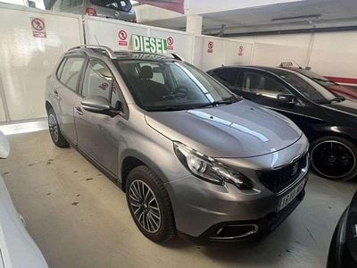 Usado Peugeot 2008 Active 101 CV (74 kW) 2019 Gris SUV