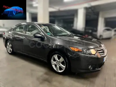 Usado Honda Accord Executive 201 CV (147 kW) 2009 Gris / plata Familiar