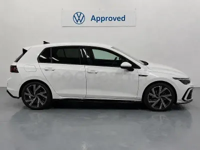 Usado VW Golf VIII R-line 131 CV (96 kW) 2022 Blanco Berlina