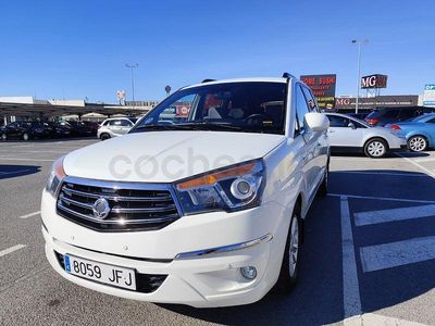 Usado Ssangyong (KGM) Rodius 155 CV (114 kW) 2015 Blanco Monovolumen