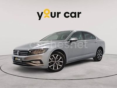 Gris / plata Usado 2021 VW Passat Executive Berlina | 19.900 € (Precio justo)