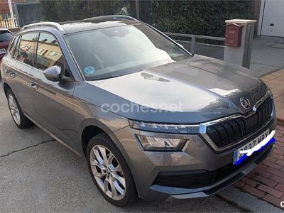Usado Skoda Kamiq Sport 150 CV (110 kW) 2022 Gris / plata SUV