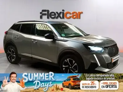 Usado Peugeot 2008 Allure 100 CV (73 kW) 2023 Gris SUV