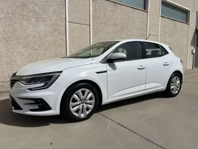 Usado Renault Mégane II Equilibre 116 CV (85 kW) 2023 Blanco Berlina
