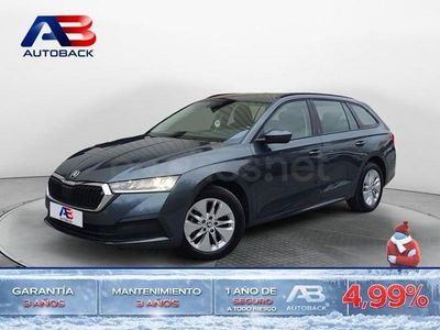 Gris / plata Usado 2021 Skoda Octavia Ambition Familiar | 17.250 € (Precio justo)