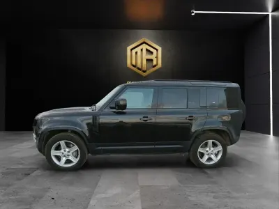 Usado Land Rover Defender SE 404 CV (297 kW) 2023 Negro metalizado SUV