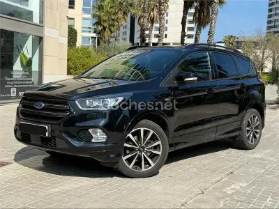 Usado Ford Kuga ST-Line 120 CV (88 kW) 2019 Negro SUV