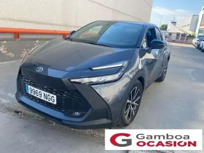 Usado Toyota C-HR Advance 140 CV (102 kW) 2025 Gris SUV