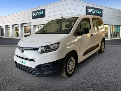Käytetty Toyota Proace City City 102 HP (75 kW) 2021 Valkoinen Tila-auto