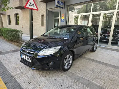 Usado Ford Focus 115 CV (84 kW) 2014 Negro Utilitario