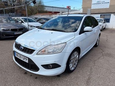 Käytetty Ford Focus 115 HP (84 kW) 2009 Valkoinen Sedan
