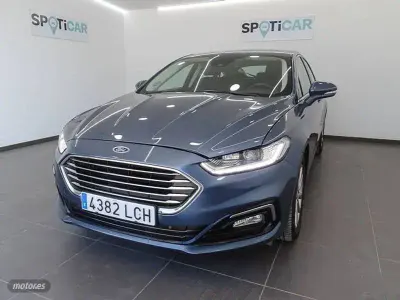 Usado Ford Mondeo Titanium 150 CV (110 kW) 2019 Blanco Berlina