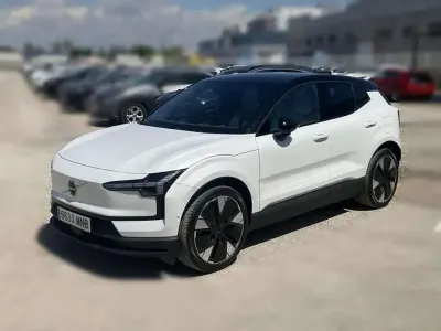 Usado Volvo EX30 Ultra 314 kW (428 CV) 2024 Blanco SUV