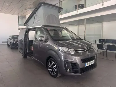 Käytetty Citroën Spacetourer Feel 150 HP (110 kW) 2019 Harmaa Tila-auto