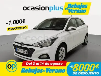 Usado Hyundai i20 75 CV (55 kW) 2019 Blanco Utilitario