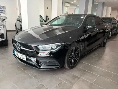 Usado Mercedes CLA250 Shooting Brake 224 CV (164 kW) 2022 Negro Familiar