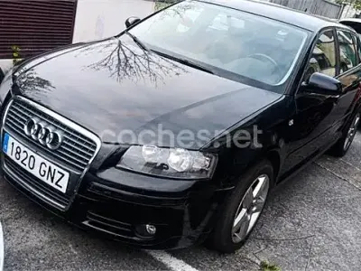 Usado Audi A3 Sportback Attraction 170 CV (125 kW) 2006 Negro Utilitario