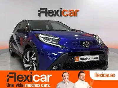Usado Toyota Aygo X-play 72 CV (52 kW) 2022 Azul Utilitario