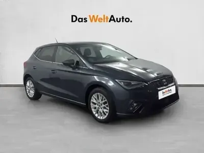 Usado Seat Ibiza XCELLENCE 116 CV (85 kW) 2025 Gris Utilitario