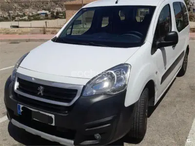 Usado Peugeot Partner Tepee Access 75 CV (55 kW) 2018 Blanco Monovolumen