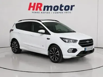 Usado Ford Kuga ST-Line 180 CV (132 kW) 2018 Blanco SUV