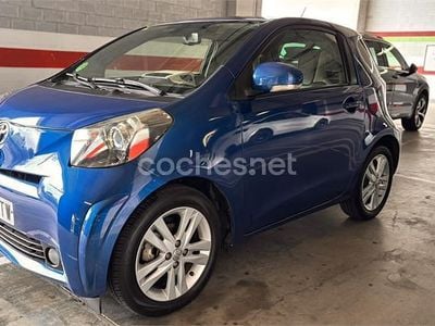 Käytetty Toyota iQ Multidrive S 98 HP (72 kW) 2010 Sininen Viistoperä