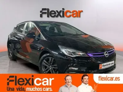Usado Opel Astra S 110 CV (80 kW) 2019 Negro Utilitario