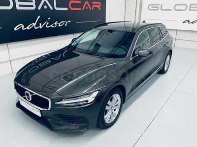 Gris / plata Usado 2021 Volvo V60 Momentum Familiar | 19.900 € (Precio justo)