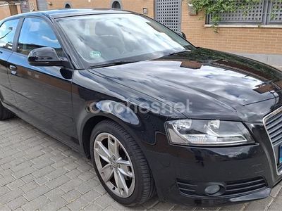 Usado Audi A3 Ambiente 125 CV (91 kW) 2010 Negro Utilitario