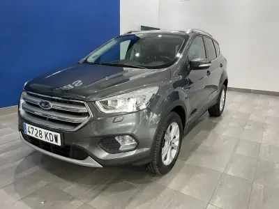 Usado Ford Kuga Titanium 120 CV (88 kW) 2017 Gris SUV