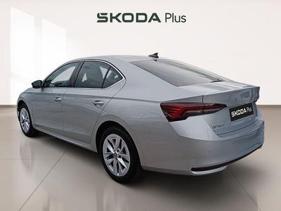 Nuevo Skoda Octavia Selection 150 CV (110 kW) 2025 Gris plata