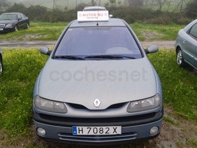Gris / plata Usado 1999 Renault Laguna Berlina | 1900 €