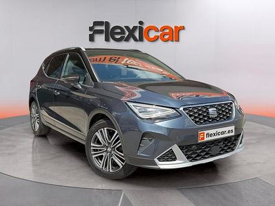 Usado Seat Arona Xperience 110 HP (80 kW) 2023 Cinzento SUV