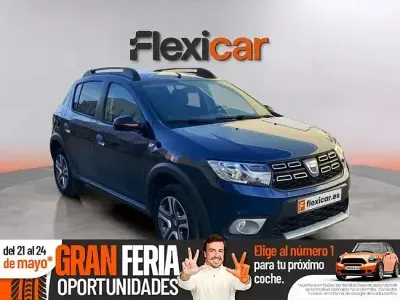 Usado Dacia Sandero Comfort 95 CV (69 kW) 2019 Azul