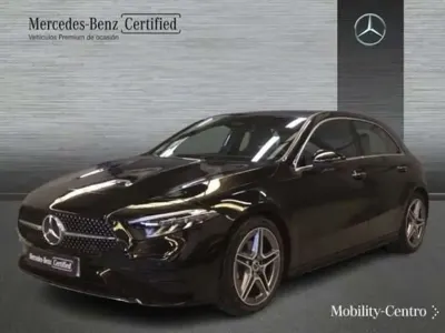 Usado Mercedes A180 115 CV (84 kW) 2024 Negro Utilitario