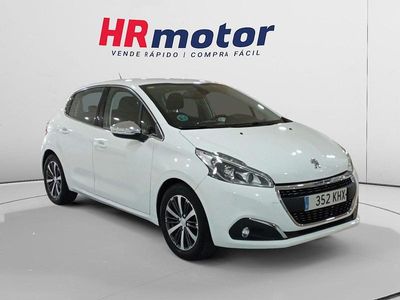 Usado 2018 Peugeot 208 Allure Utilitario | 8400 € (Precio justo)
