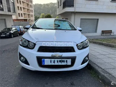Usado Chevrolet Aveo LT 75 CV (55 kW) 2011 Blanco Berlina