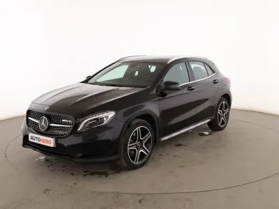 Usado Mercedes GLA220 AMG line 170 CV (125 kW) 2015 Negro SUV