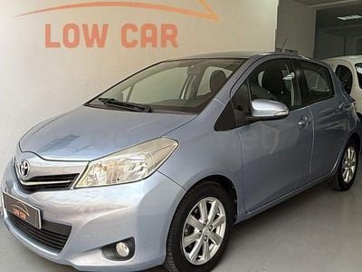 Usado Toyota Yaris Live 69 CV (50 kW) 2014 Azul Utilitario